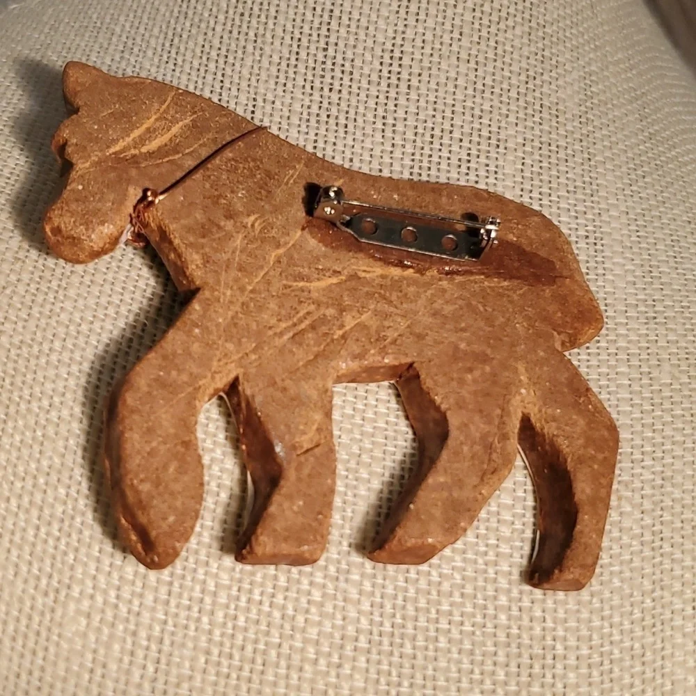 🧿 NWOT LIME GREEN HORSE BROOCH
